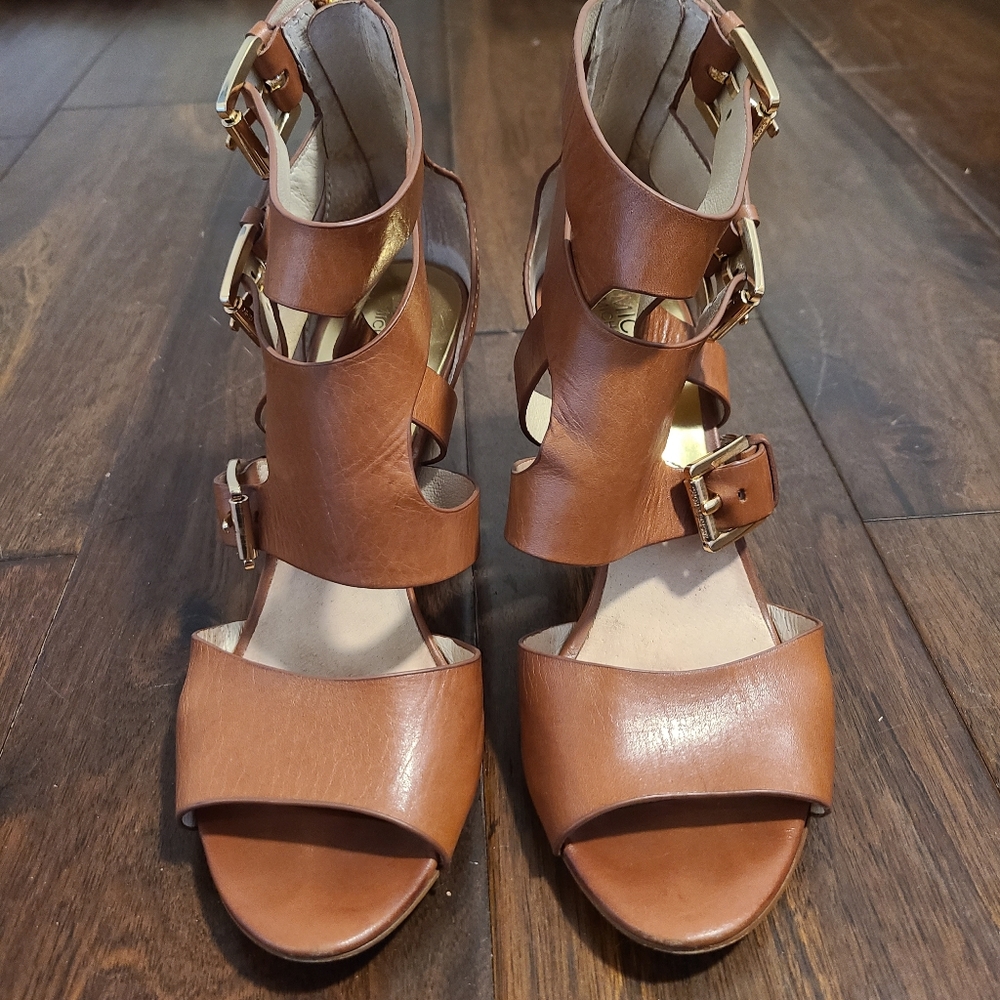 MICHAEL KORS 2" heel sandals